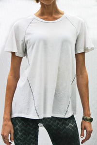 ALIGN RAGLAN TEE WITH CONTRAST STITCH DETAILS